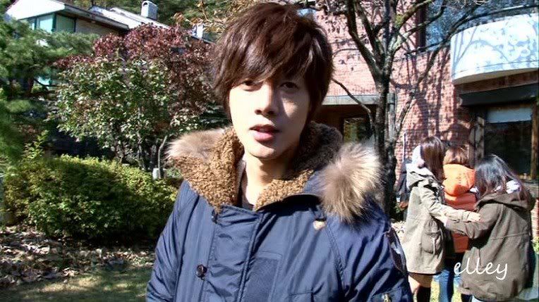 [HJL] "PLAYFUL KISS" Youtube Version DVD Psc8