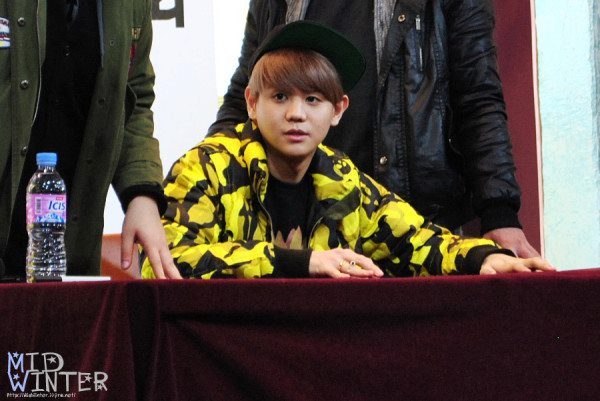 [PICS][30.12.12] Yoseob @ "The First Collage" Fansign in Daejeon & Myeongdong 16567_397101933715272_1589376089_n_zps7b43ae5f