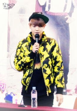 [PICS][30.12.12] Yoseob @ "The First Collage" Fansign in Daejeon & Myeongdong 423227_397095147049284_1987394882_n_zps08a3445c