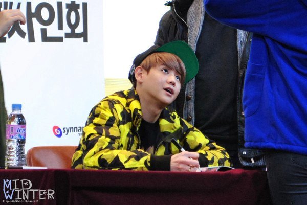 [PICS][30.12.12] Yoseob @ "The First Collage" Fansign in Daejeon & Myeongdong 734867_397104790381653_1844108982_n_zps6417d0f3