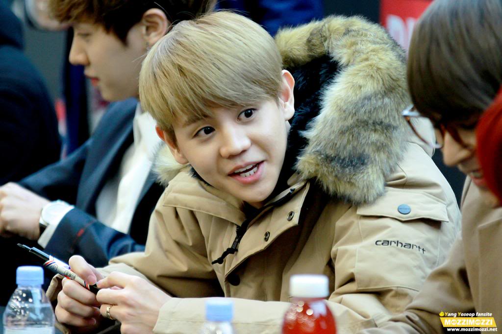 [PICS+GIFS] [27.11.12] Yoseob @ Diesel Fan Signing  Tumblr_me5ikuOLzv1rq0dcro2_1280