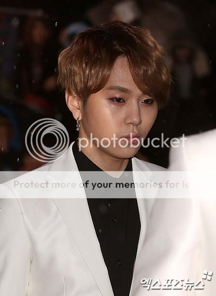 [PICS] [29.12.12] Junhyung @ SBS Gayo Daejun  Tumblr_mfss6mR4sJ1rcgjgwo1_500_zpsbf402e75