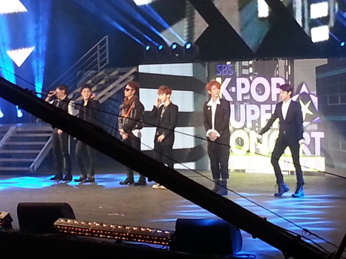 [PICS] [10.11.12] BEAST @ SBS Kpop Super Concert Fanmeeting Tumblr_mdbh563tq41qbm58jo1_1280