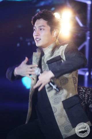 [PICS] [20.04.13] Doojoon @ Joint Concert in Taiwan Tumblr_mlm1nxkgJ31qhteglo2_400_zps4ee76798