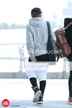 [PICS] [26.04.13] Junhyung @ Incheon Airport to LA Tumblr_mlwtd2nYXW1r52c7fo1_250_zpsd2cf8e06