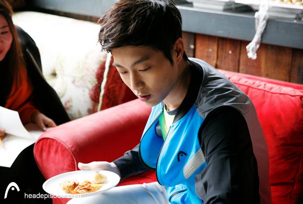 [PICS] [16.05.13] DooJoon@ Vogue Girl Magazine Tumblr_mn93fbRa2u1qdwwzho1_1280_zps617c88f6