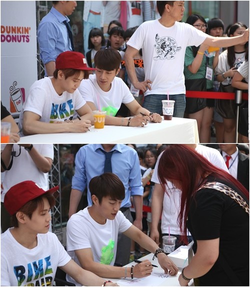 [PICS] [16.06.13] Doo Joon @Dunkin Donuts fansign Tumblr_moja9jvu5x1qzjehuo3_500_zps7e6356b6