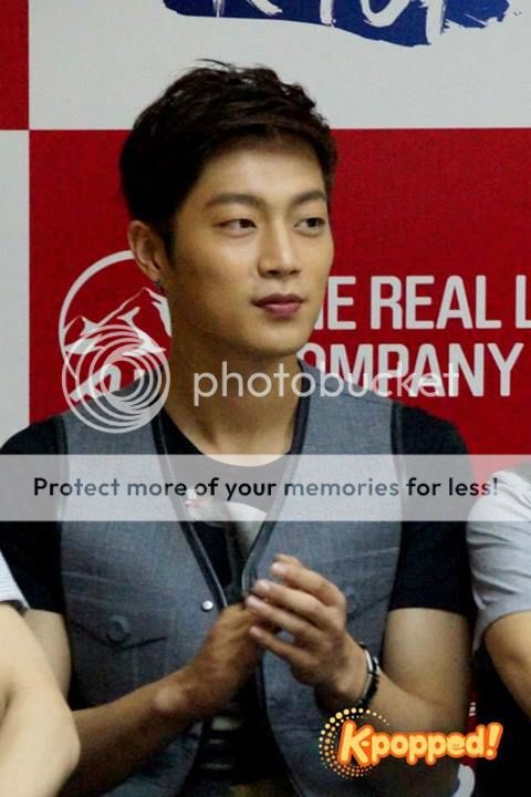 [PICS] [[27.06.13] DooJoon @ AIA Kpop Concert Tumblr_mp3nocBvGK1qdwwzho1_500_zpsd8117a58