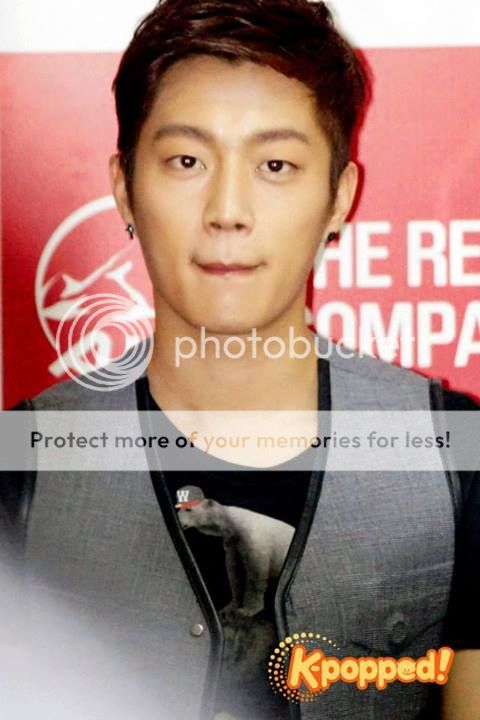 [PICS] [[27.06.13] DooJoon @ AIA Kpop Concert Tumblr_mp3nppO69N1qdwwzho1_500_zps74d324d8