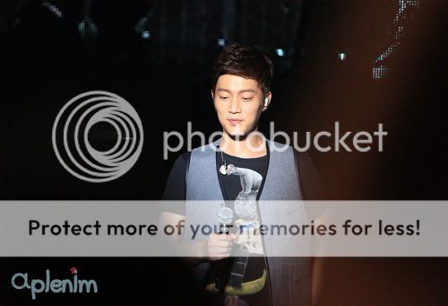 [PICS] [[27.06.13] DooJoon @ AIA Kpop Concert Tumblr_mp54etDfYJ1qdwwzho1_500_zps32f82180