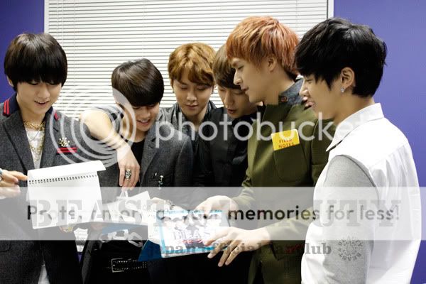 BEAST - [01.02.12] BEAST & BEAUTY   Fanclub oficial de Japon  Japanfan2