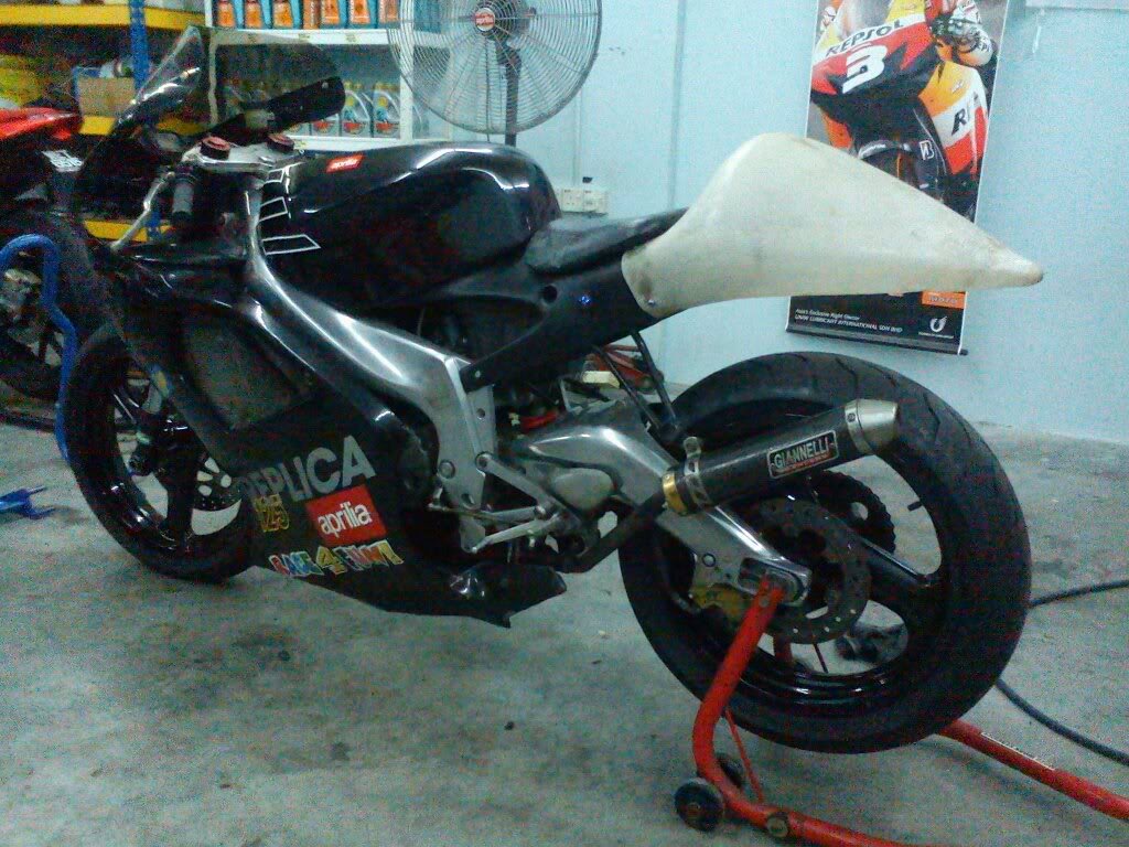 Aprilia RS125 GP Race Single Seater - Convert! Bike2-d