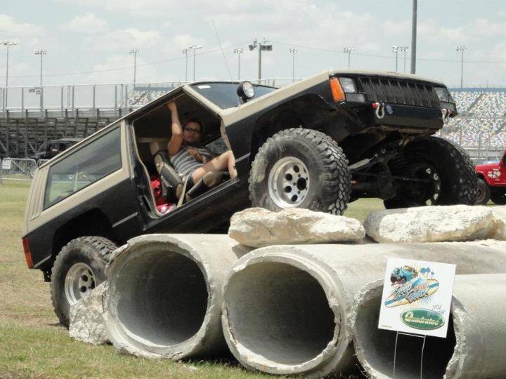 1992 XJ "Project Florida Crawler" - Page 4 525539_403720516334739_100000903816561_1230869_143500825_n