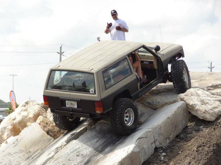 1992 XJ "Project Florida Crawler" - Page 4 532742_415185715172997_107467632611475_1417191_745108117_n-1