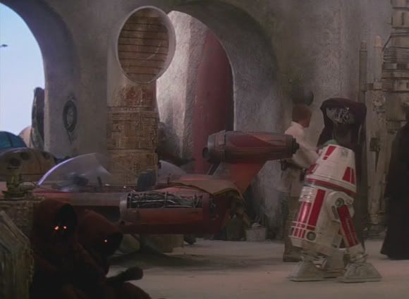 what is the name of this droid? 2-2