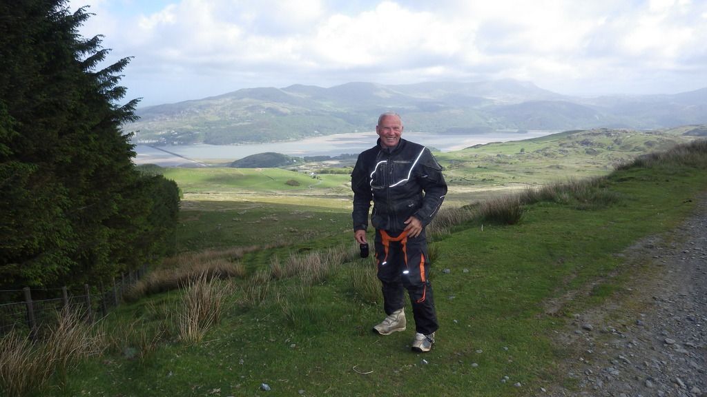 Roughing it in Barmouth RIMG0770