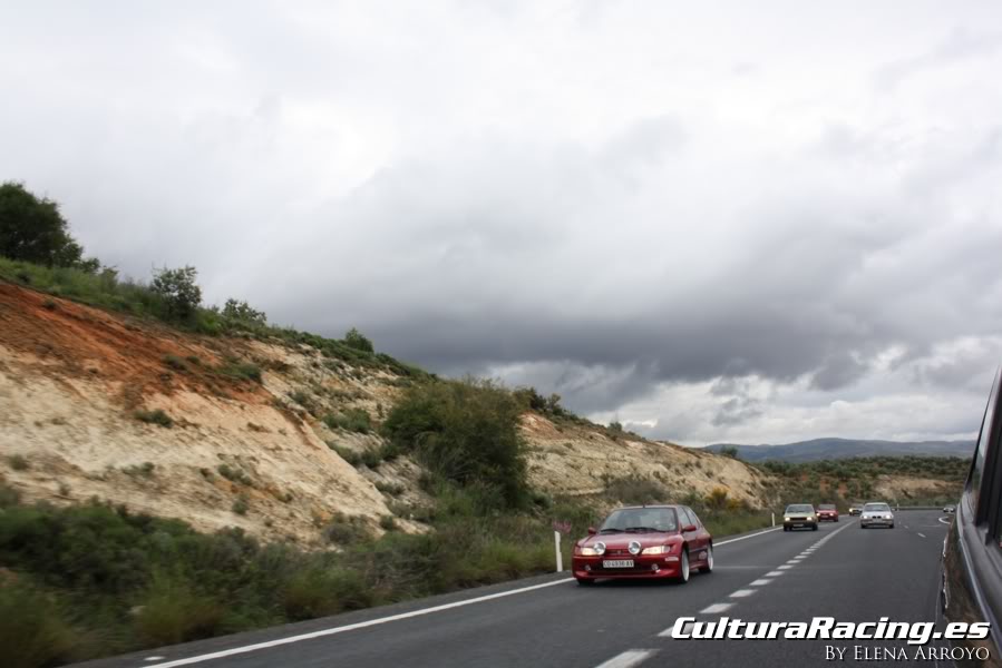 VII RUTA CLASICOCHE: Sábado 7/5/11 - TREPANDO OLLAS - Página 2 CR165