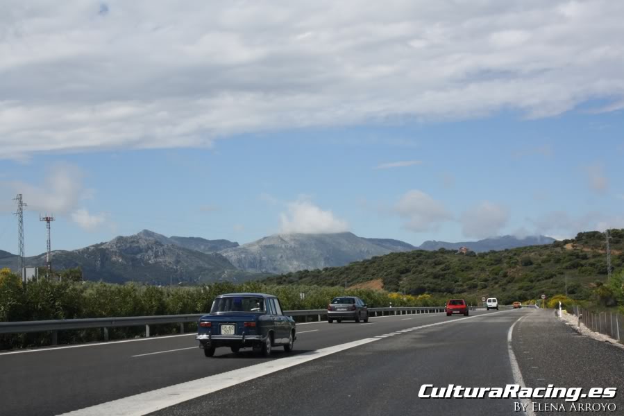 VII RUTA CLASICOCHE: Sábado 7/5/11 - TREPANDO OLLAS - Página 2 CR205