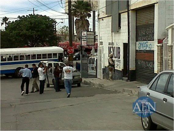 3 toneladas en "narco-túnel" de Tijuana a metros de comandancia de PFP (Policia Federal) 29/Noviembre/2011 4f34f