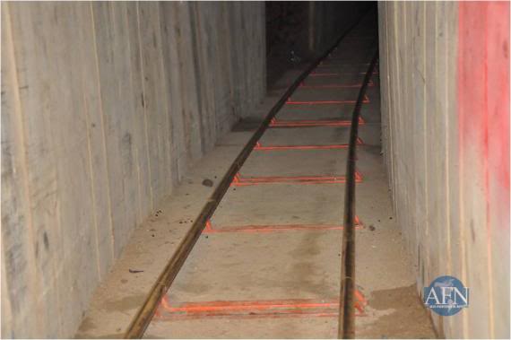 POLICIA - 3 toneladas en "narco-túnel" de Tijuana a metros de comandancia de PFP (Policia Federal) 29/Noviembre/2011 5-3