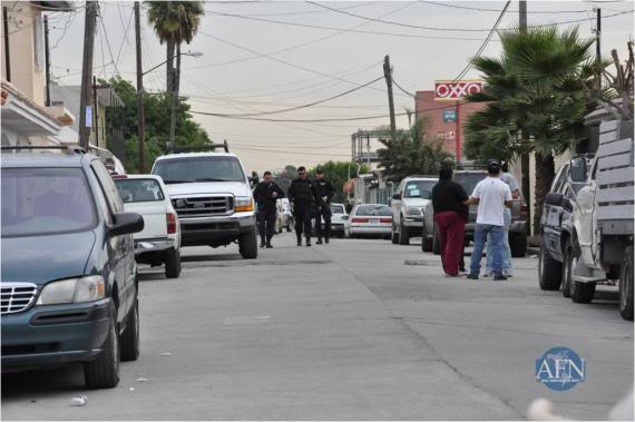 2011 - 3 toneladas en "narco-túnel" de Tijuana a metros de comandancia de PFP (Policia Federal) 29/Noviembre/2011 Classimage4343