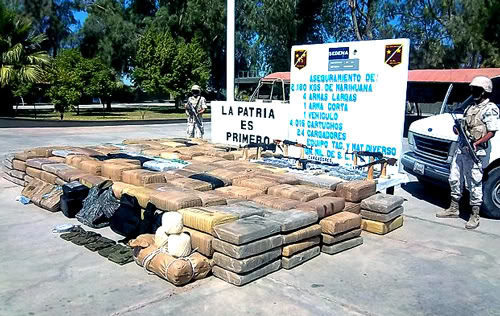 2 toneladas de mota y armas asegura ejercito en Puerto Peñasco, Sonora Pto-2