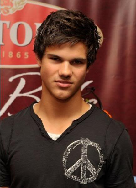 Taylor Lautner aka Jacob Black - Page 8 Taylor14