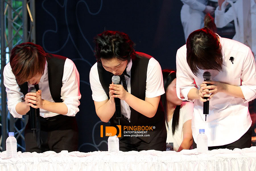 [PIX] 080527 THAILAND PRESS CON + FAN MEETING (FAN TAKEN PICS) 000000b