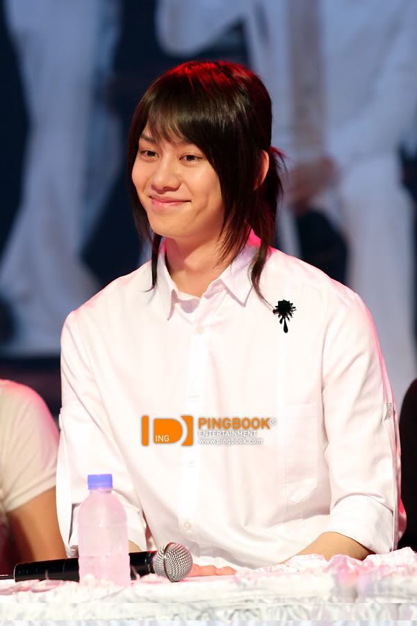 [PIX] 080527 THAILAND PRESS CON + FAN MEETING (FAN TAKEN PICS) 00000a