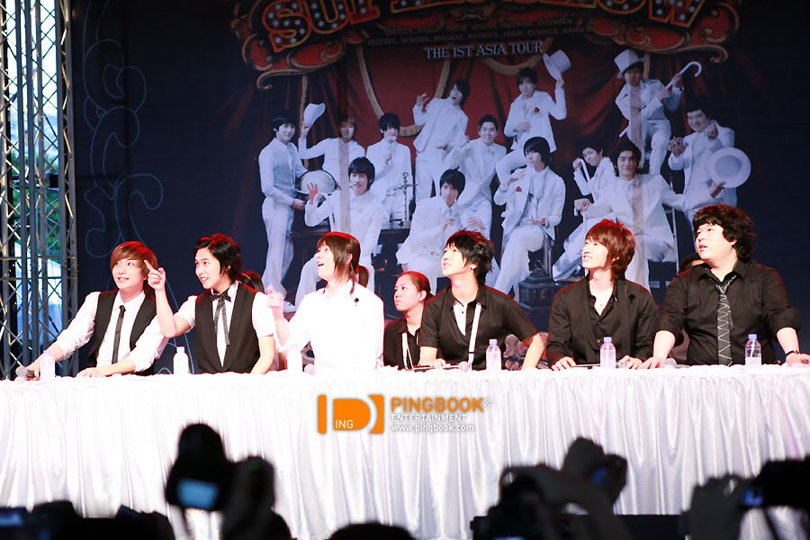 [PIX] 080527 THAILAND PRESS CON + FAN MEETING (FAN TAKEN PICS) 00a