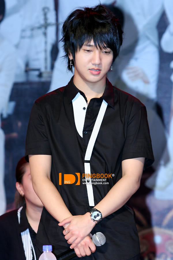 [PIX] 080527 THAILAND PRESS CON + FAN MEETING (FAN TAKEN PICS) 06