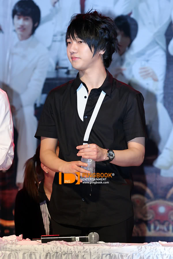 [PIX] 080527 THAILAND PRESS CON + FAN MEETING (FAN TAKEN PICS) 11-1