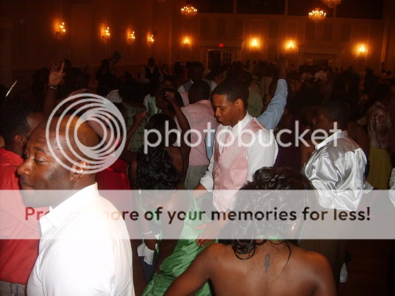 EXCLUSIVE VIDEO of one of our village member dancing - Page 2 RocWedding033