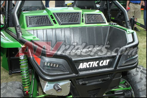 NEW-pics of Wildcat from 50th Annv  2012-arctic-cat-wildcat-1000i-ho-sxs-utv-green-bedl-492