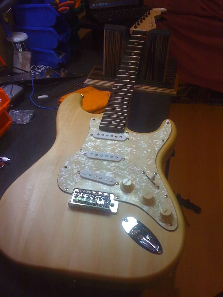 STRATOCASTER KIT BUILD CUSTOM IMG_0277