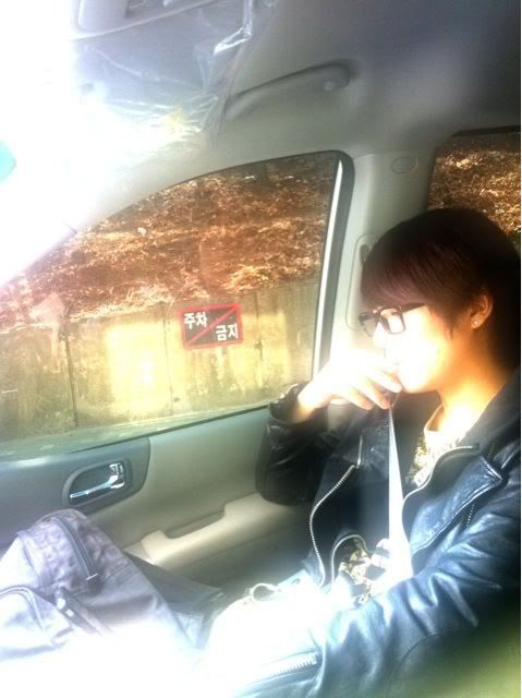 [trans+fotos] JungMin, KyuJong y YoungSaeng en Twitter (6/7/8/9/11.4.11) Lgzqvj