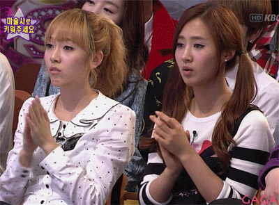 [GIF][30-5-2012]Phản ứng của các Idol khi xem cái kiss cuối phim của Na Yulsic01
