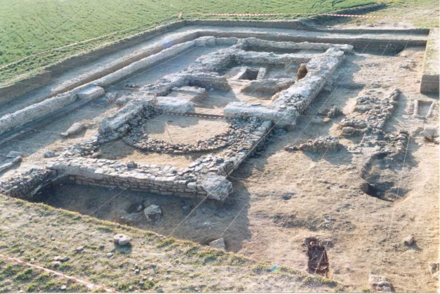 Historia de Sten - Página 2 Bercial-de-zapardiel-escavacion-iglesia-san-martin-1