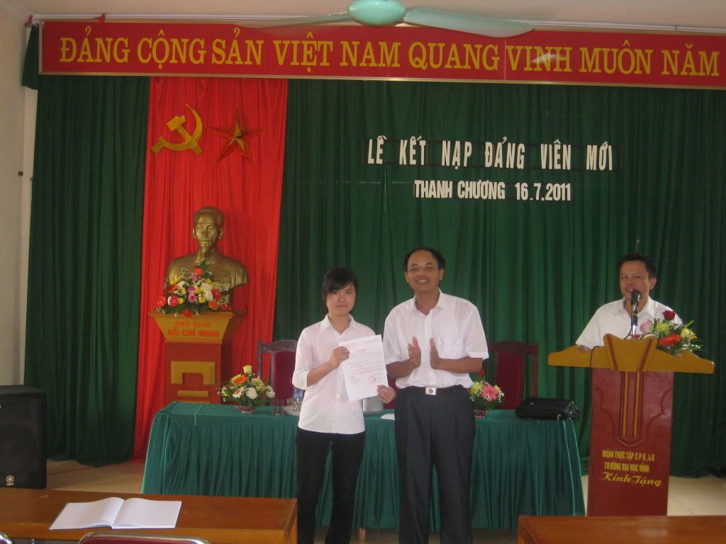 Học sinh TC3 Vinh dự trở thành Đảng viên Đảng CSVN  IMG_0426