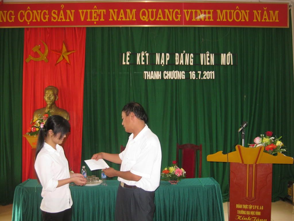 Học sinh TC3 Vinh dự trở thành Đảng viên Đảng CSVN  IMG_0434