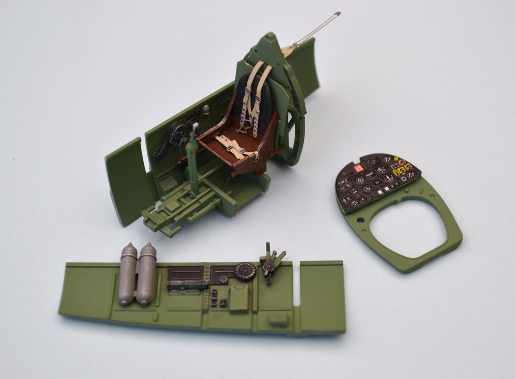 SPITFIRE MK VIII EDUARD 1/48 DSC_0009_zpstyjostz5