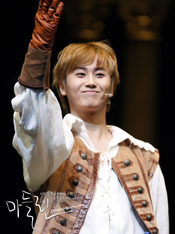 [YS] ‘Three Musketeers’ Musical [27.11.11] (2) 27-1