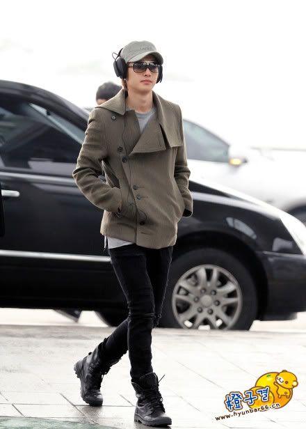 [HJL] Desde Incheon Airport hacia Singapur [28.11.11]  (2) 28_hyunbar6