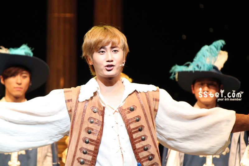 [YS] "The Three Musketeers" Musical Curtain Call [27.11.11]   29