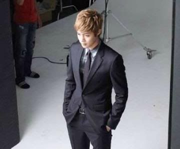 [HJL] The LOTTE Magazine Vol.37 December 2011 Issue (2) 384061_202489203166371_145767695505189_448263_1606728852_n