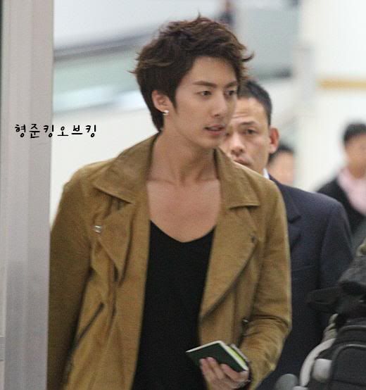 [HJB] Gimpo Airport de vuelta desde Japón [28.11.11] (4)   C0149958_4ed59c45a4c56