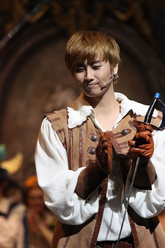 [YS] ‘Three Musketeers’ Musical [27.11.11] (4)   Mys2