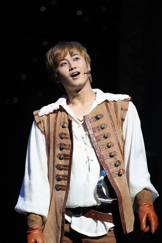 [YS] ‘Three Musketeers’ Musical [27.11.11] (4)   Mys7ert