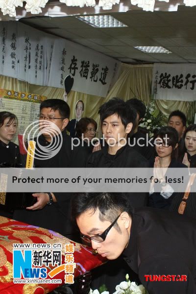 [Pics+video] Các hoạt động của Jimmy Lin năm 2011 36315c60ceb77c838db10d18