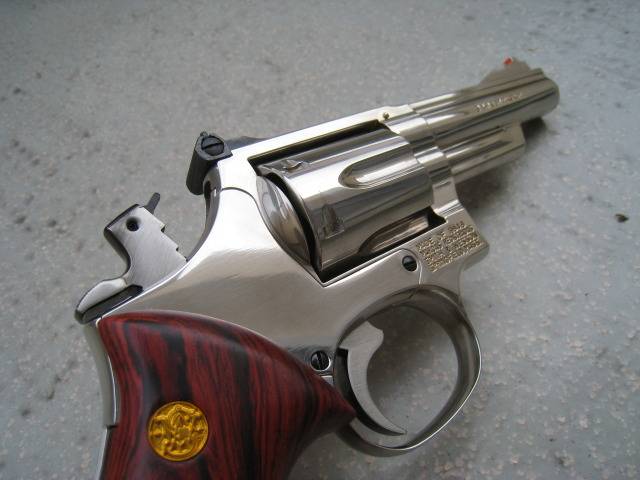 Kokusai Smith & Wesson M19 4 inch Metal gold finish - becomes Silver   IMG_0363